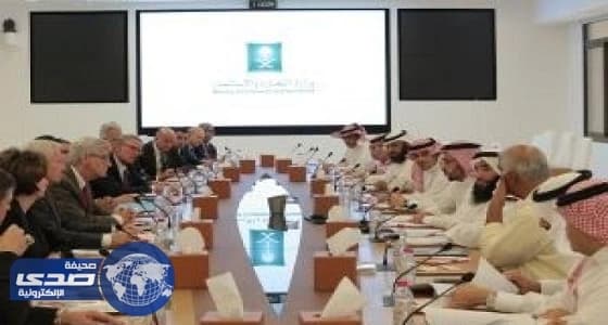 مباحثات بين وكيل التجارة الخارجية و حاكم ولاية ميسيسبي