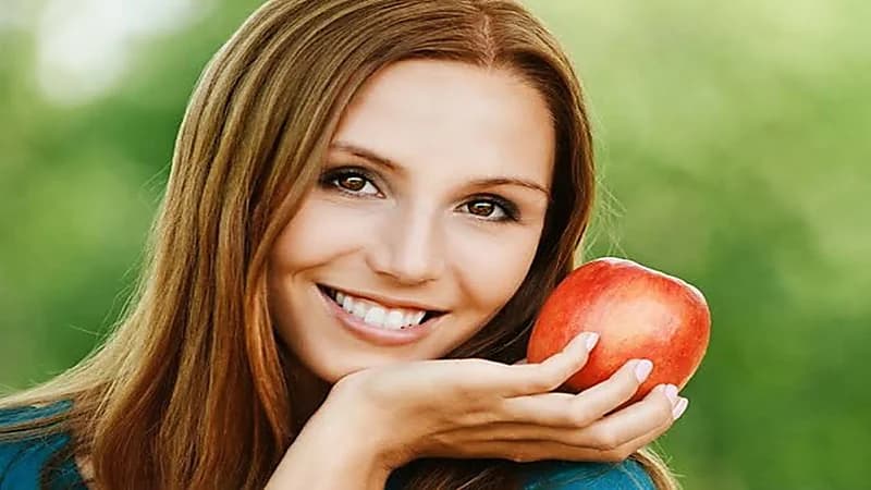 قائمة بالأطعمة التي تمنح الجسم رائحة أفضل