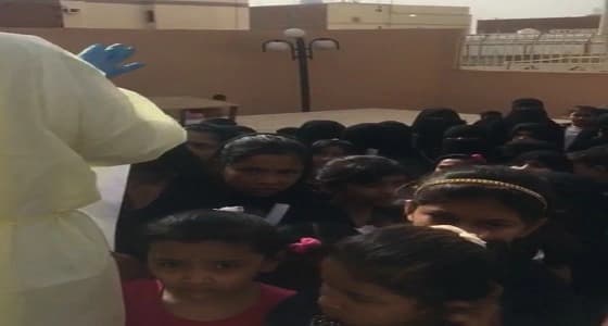 بعد الإعلان عن " مكافآت الجرب " .. تكدس العشرات من الجالية البرماوية بالمراكز الصحية