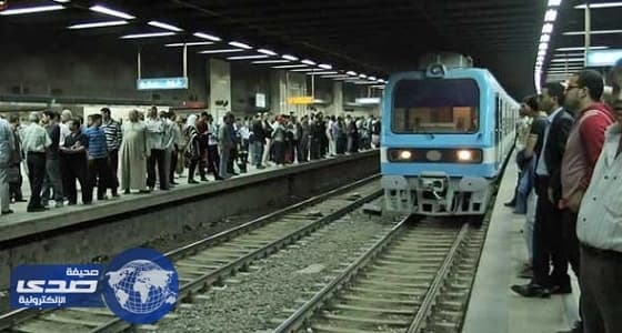 بالصور.. شاب يتنكر بملابس نسائية ليتحرش بهن في محطة «مترو» بمصر