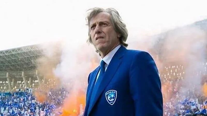 جيسوس يتصدر قائمة أفضل المدربين في آسيا