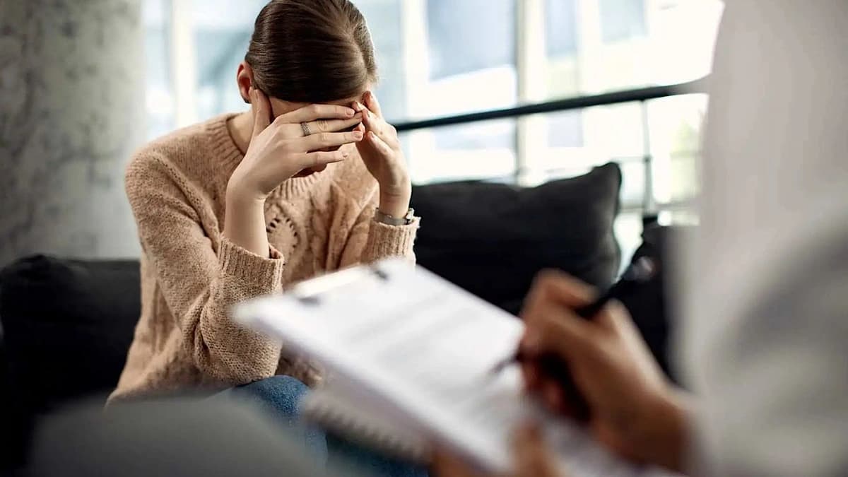 خبراء صحة يحذرون من التعب الموسمي ويؤكدون أهمية استراحة الغداء