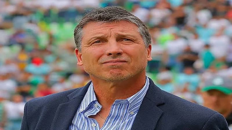 أول طلب لمدرب الأهلي قبل عودته من تركيا 