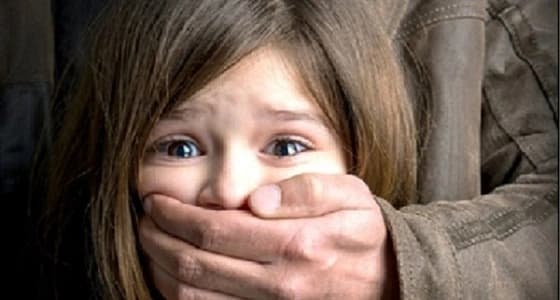 مدرسة خليجية تحذر الطلاب من خطورة التعامل مع الغرباء