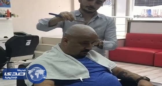 بالفيديو.. حاول تنفيذ مقلب في حلاق فانقلب ضده