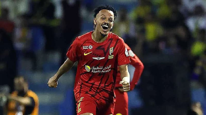 الهلال مهتم بالتعاقد مع تركي العمار