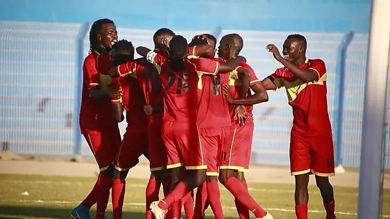 لاعبون بصفوف المريخ السوداني يستنجدون بحكومة بلادهم