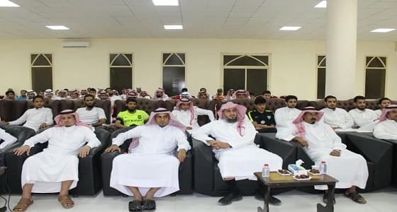 بالصور.. رابطة فرق أحياء المدينة لكرة القدم تعقد اجتماعها بالحناكية