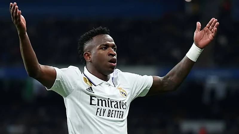 لجنة بقيادة مهاجم ريال مدريد لاقتراح عقوبات ضد العنصرية 