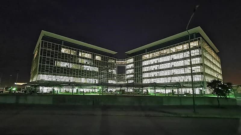 "السعودية للكهرباء": إنجاز شبكة كهرباء يستفيد منها 13 ألف مدينة وقرية وهجرة