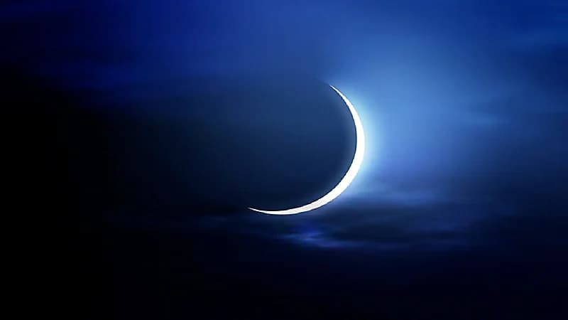 بالفيديو .. الزعاق يفسر سبب اختفاء نور القمر في هذه الأيام