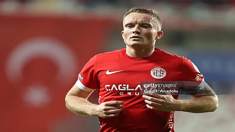 سام لارسون يقترب من الرحيل عن أنطاليا سبور وأندية روشن تترقب