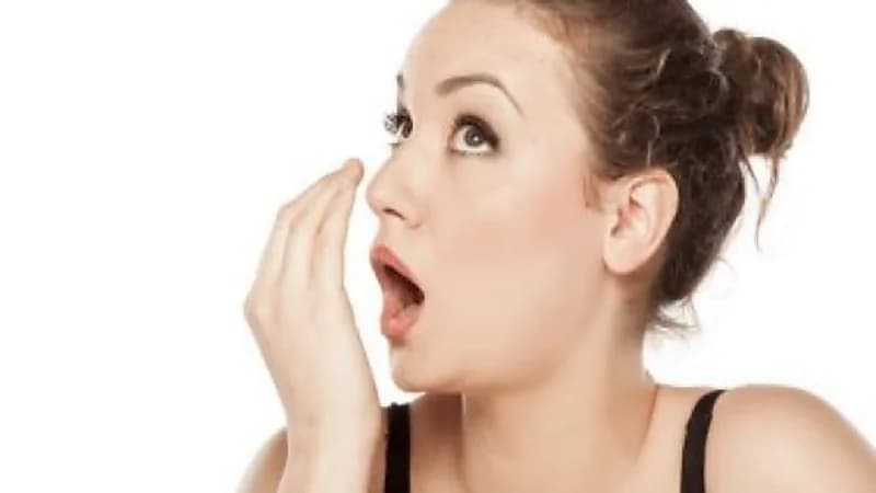 أمراض صحية وراء رائحة الفم الكريهة