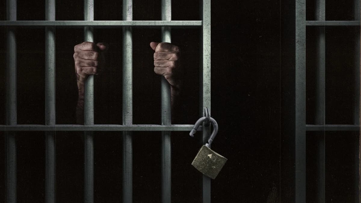 السجن لخليجيين زورا نسبهما لأب متوفي للحصول على الجنسية الكويتية