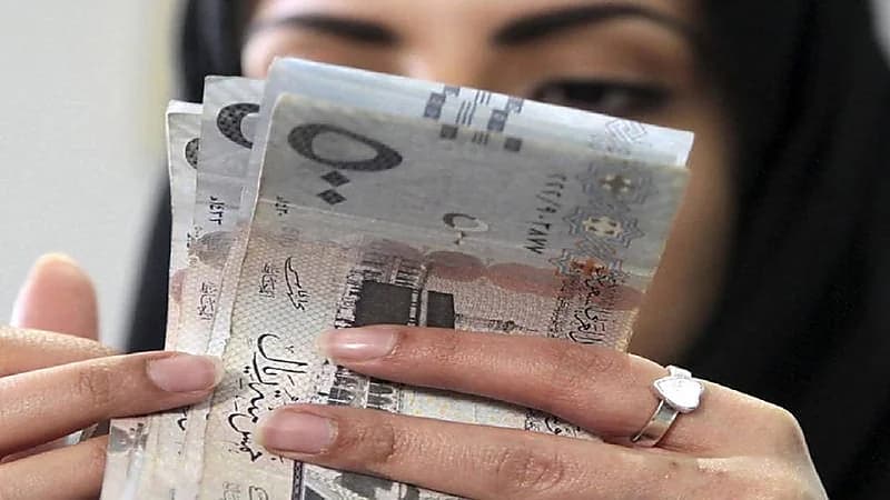 الفراج:  نفقة الزوجة واجبة على الزوج حتى لو كانت ميسورة الحال