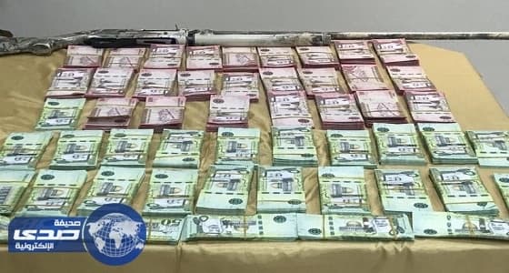 شرطة القصيم تلقي القبض على لصي الصرّاف الآلي