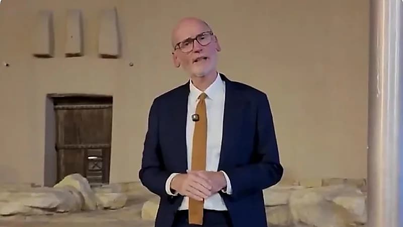 السفير البريطاني في الرياض: فوق السحايب مكانك يـ السعودية.. فيديو