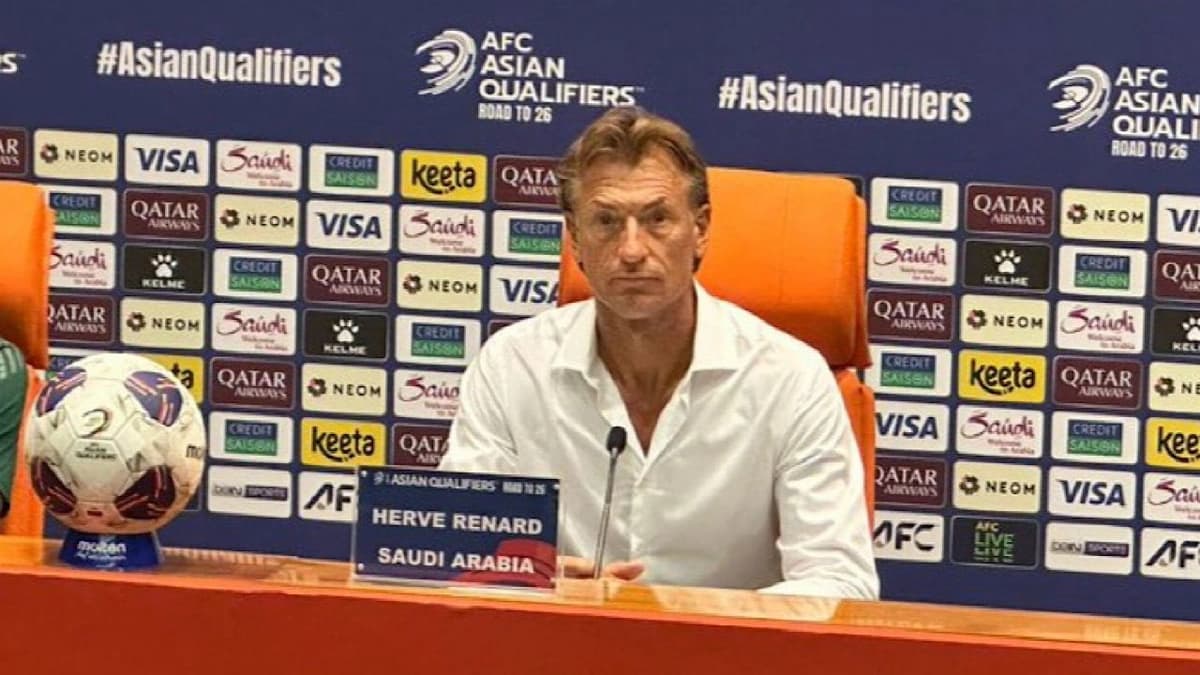 أول تعليق من رينارد على أداء التحكيم