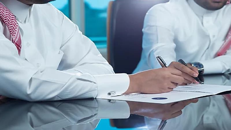 بالفيديو.. مستشار يوضح حالة يحق فيها للموظف طلب حقوقه حال الاستقالة