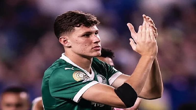 أندية روشن تفاوض البرازيلي بينيديتي