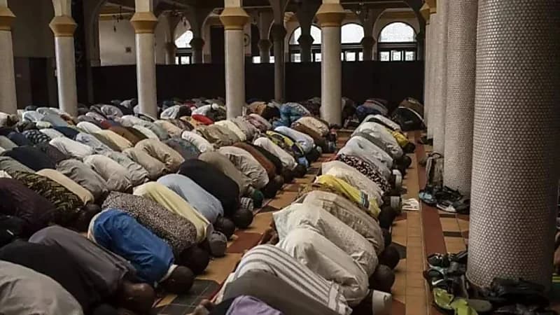 مسلحون يختطفون المصلين من أحد المساجد