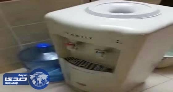 بالفيديو .. أفضل طريقة لتنظيف برادات الماء