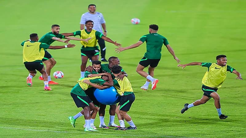 الأخضر الأولمبي يكثف استعداده للألعاب الأولمبية في معسكر الرياض