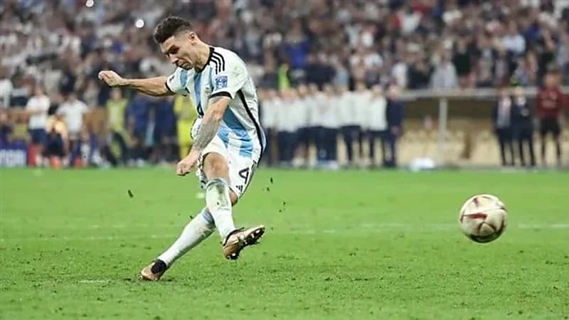 فتاة تتهم نجم الأرجنتين بالاعتداء عليها جنسياً