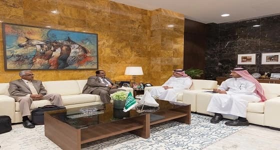 رئيس الطيران المدني يلتقي نظيره اليمني