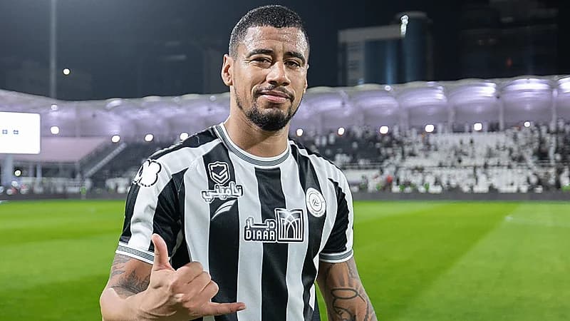 اتلتيكو مهتم بالتعاقد مع مدافع الشباب