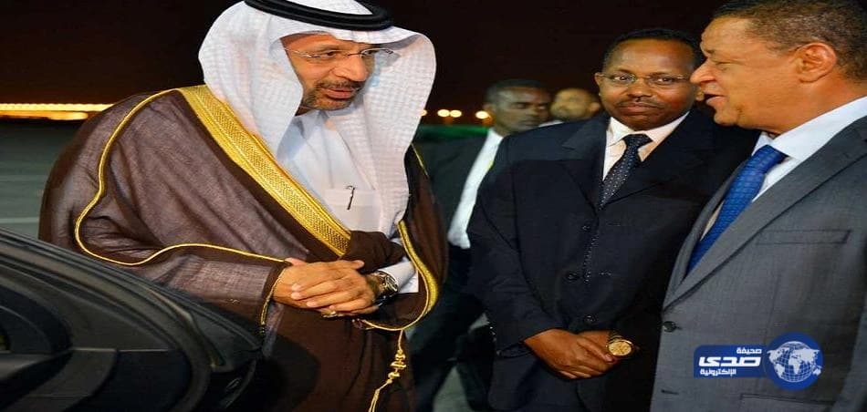 باريس جاكسون تطالب بترجمة كتاب عربي إسلامي " صورة "