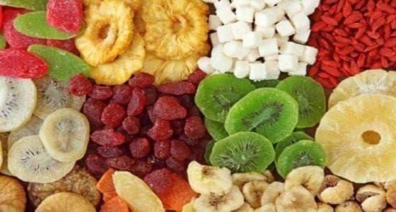 تعرفي على الأطعمة والمشروبات التي تسبب اصفرار الأسنان