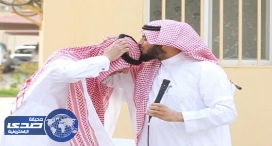 بالفيديو.. رد فعل مدير تعليم مكة لقائد مدرسة فازت بالمركز الأول خليجيًا