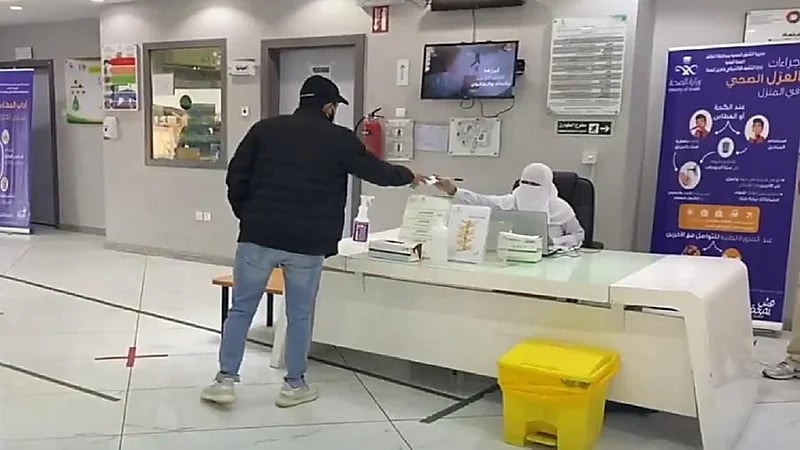 بالفيديو.. مصابون بكورونا يروون معاناتهم أثناء إصابتهم بالمرض