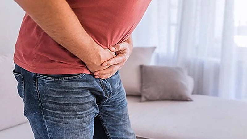 هل الاستمناء يزيد خطر الإصابة بسرطان البروستات؟.. استشاري يجيب 