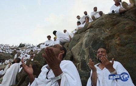 الطقس في عرفات صحو مع سحب متفرقة