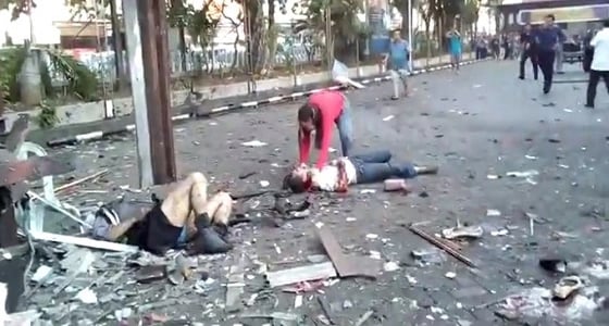 بالفيديو والصور.. مقتل 11 وإصابة 41 آخرين في تفجير 3 كنائس بإندونيسيا