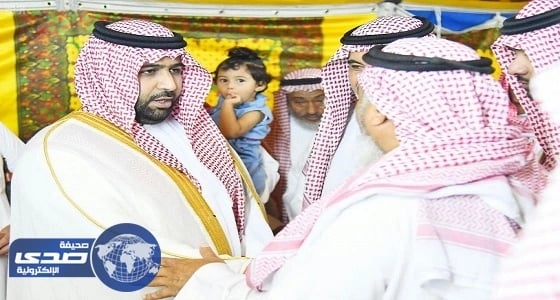 نائب أمير جازان ينقل تعازي القيادة لأسرة الشهيد «معشي»