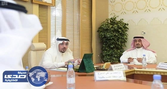 أمير القصيم: توطين المولات في موعده