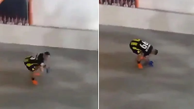 حمدالله يدعس شعار الهلال .. فيديو