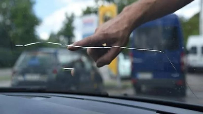 شروط إصلاح صدمات الحجارة على زجاج السيارة