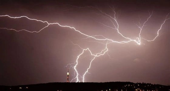 مصرع 16 شخصا وإصابة مئات آخرين جراء ضربات برق برواندا