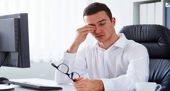 قصر النظر يتسبب في انفصال شبكية العين