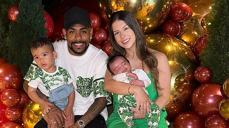 زوجة مالكوم: سعداء في السعودية وأطفالي يحبون الأجواء الحارة.. فيديو