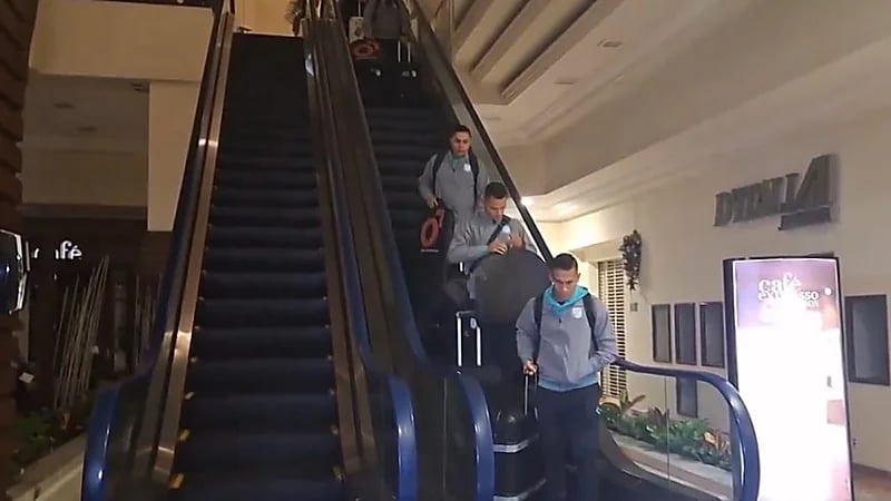 بعثة ليون تغادر إلى جدة استعداداً لمونديال الأندية .. فيديو