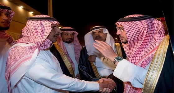 أمير القصيم يعزي أسرة شهيد الجندي " يوسف المطيري "