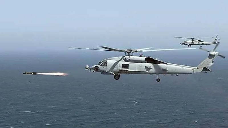 بالفيديو.. طائرات صقر البحر بالأسطول الشرقي تنفذ رمايات من منظومات التسليح للطائرة