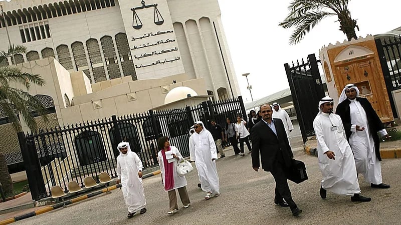 أشقاء يحتجزون شقيقتهم لـ9 سنوات في سرداب المنزل