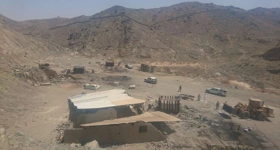 بالصور.. إزالة 15 فرن صهر و20 خزان ديزل بشرق جدة