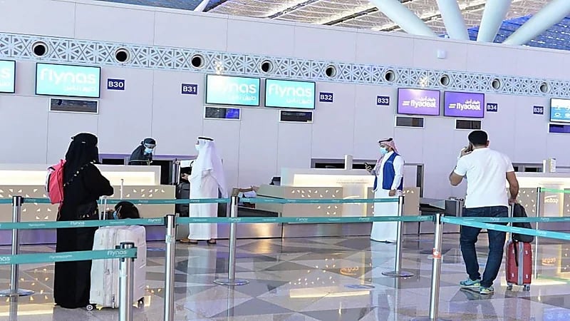 "الضريبة والجمارك" تكشف مبلغ تلزم حامليه بالإفصاح عند دخول أو مغادرة المملكة